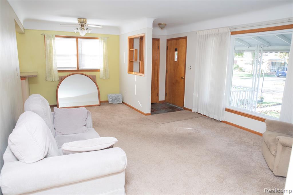 9807 Seavitt Drive, Allen Park, MI 48101 — Photo 11