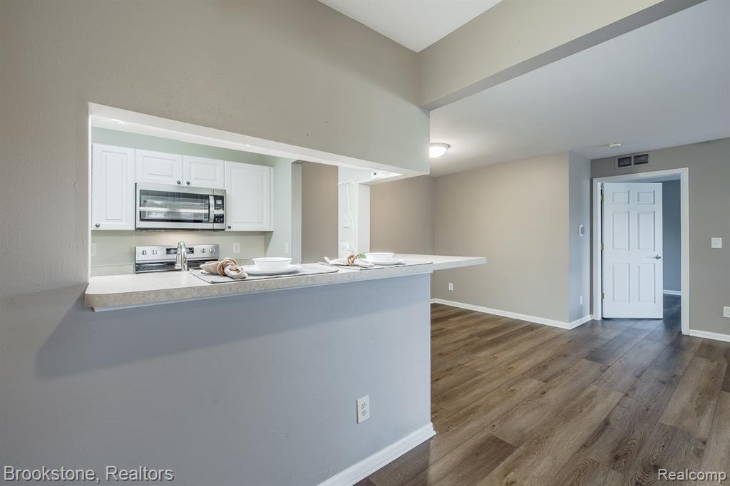 5292 Brookemonte Circle, Rochester, MI 48306 — Photo 19