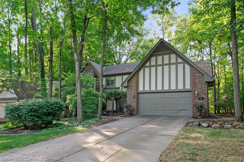 43507 Scenic Lane W, Northville, MI 48167 — Photo 2