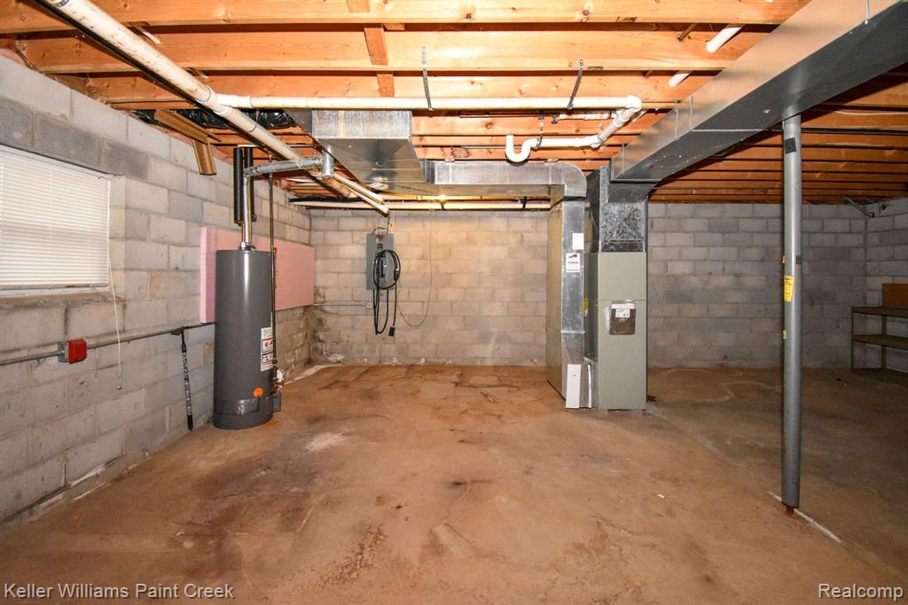 10110 SMITHS CREEK Road, Wales, MI — Photo 33