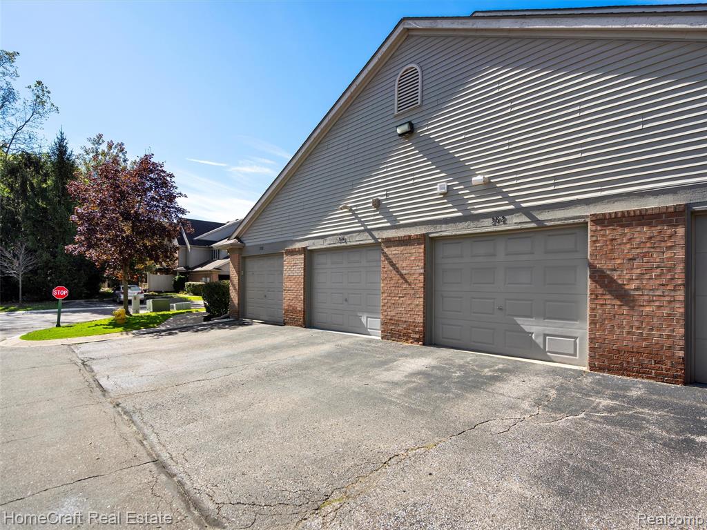 382 Marigold Circle, Westland, MI — Photo 30