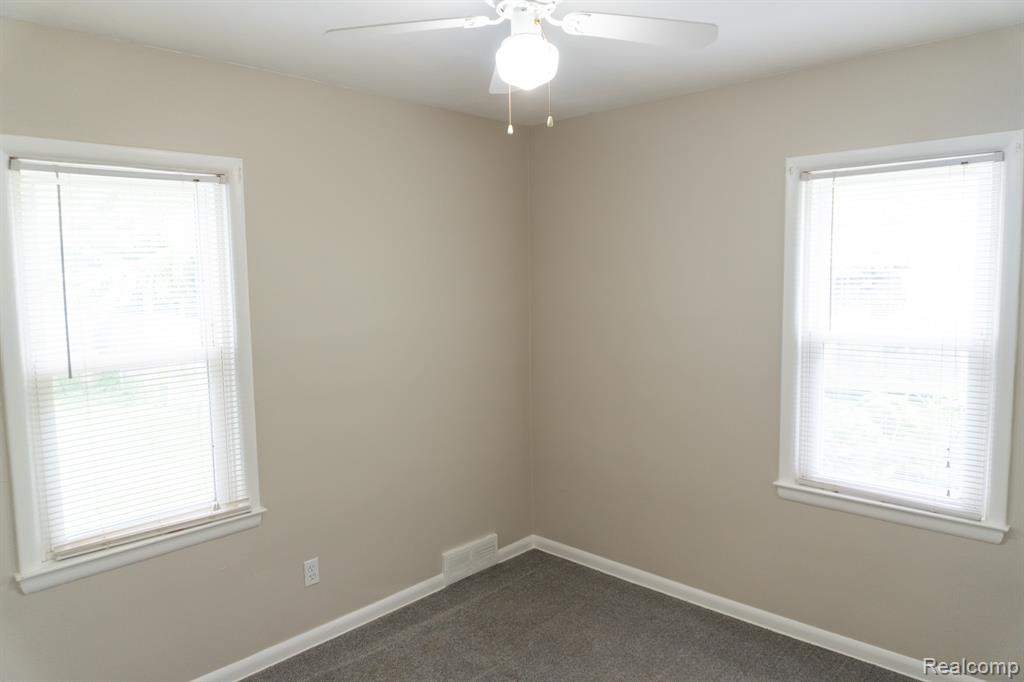 4410 Brunswick Avenue, Flint, MI 48507 — Photo 14