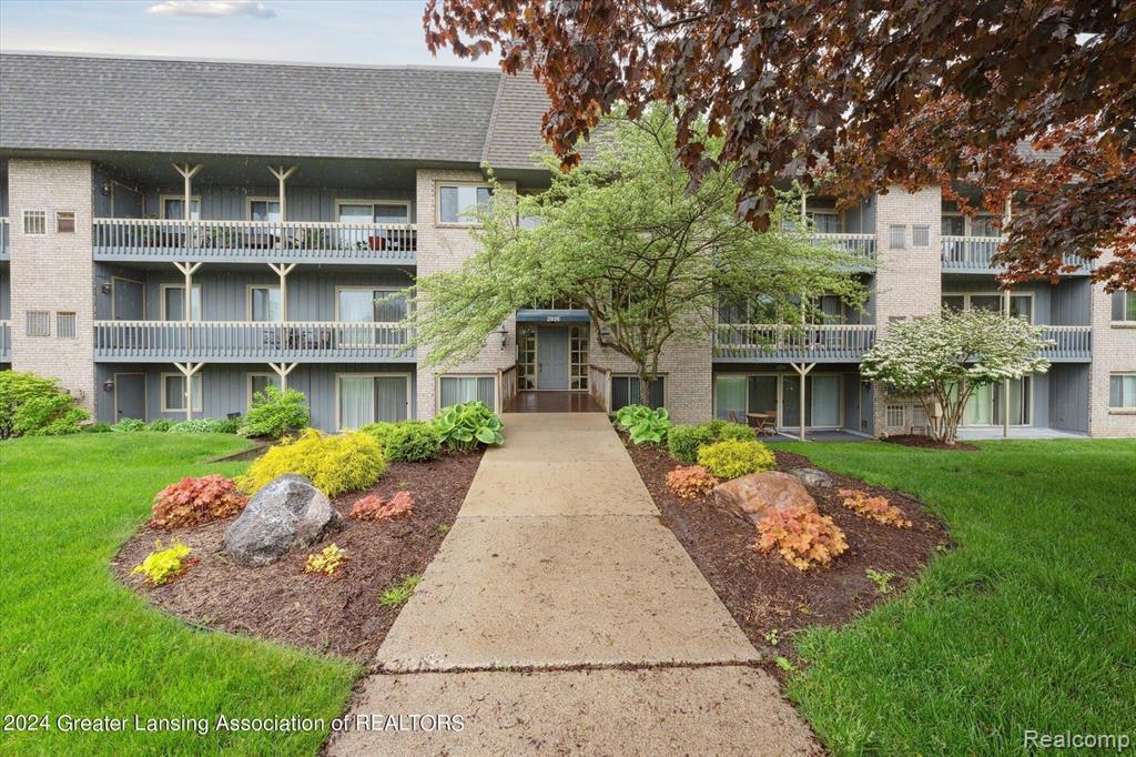 2926 Mount Hope Road, Okemos, MI 48864 — Photo 2