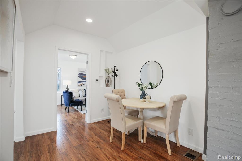 885 PARKWOOD Avenue, Ypsilanti, MI 48198 — Photo 9