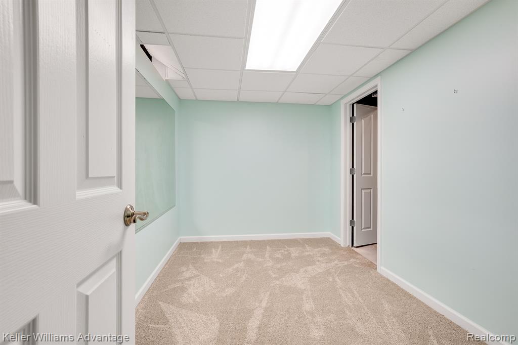 39438 VILLAGE RUN Drive, Northville, MI 48168 — Photo 40