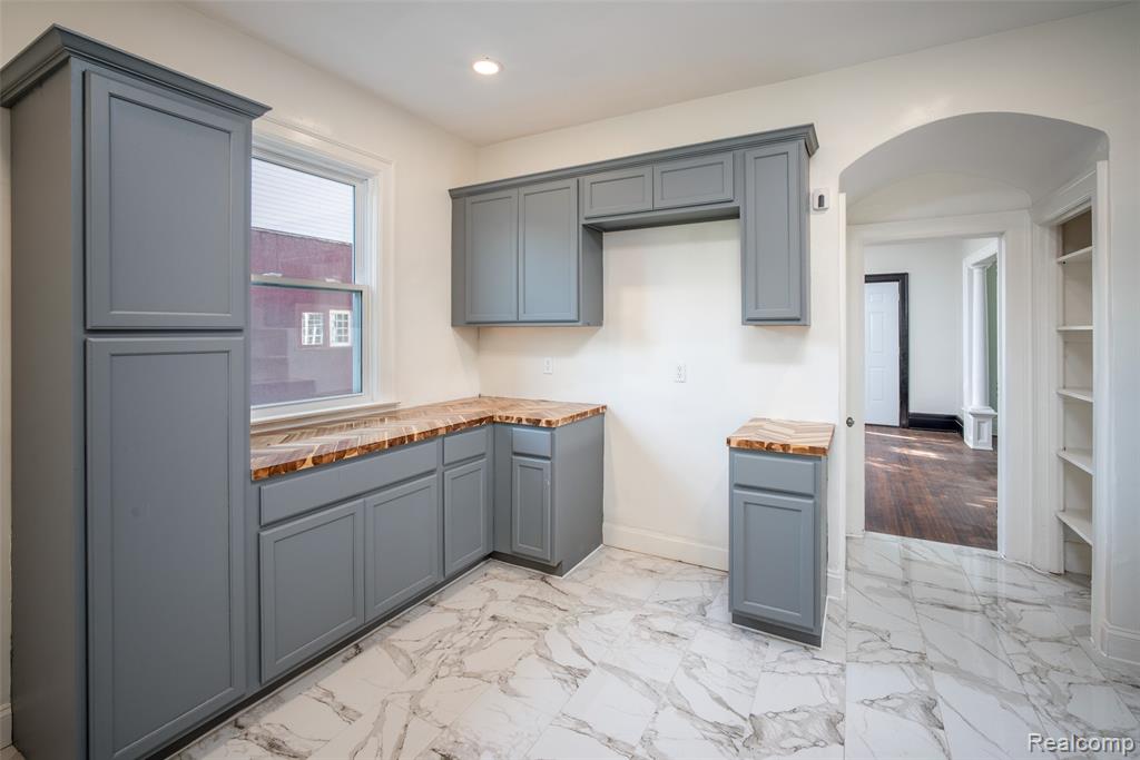 708 Webb Street, Detroit, MI 48202 — Photo 10