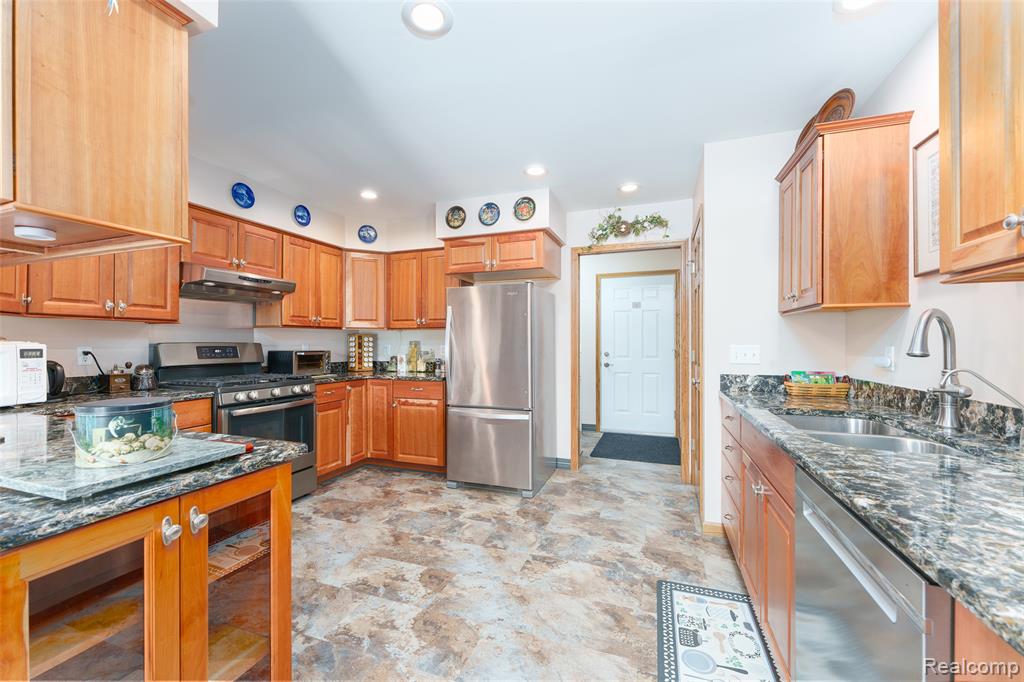 7701 Hidden Circle Drive, Byron, MI 48418 — Photo 5