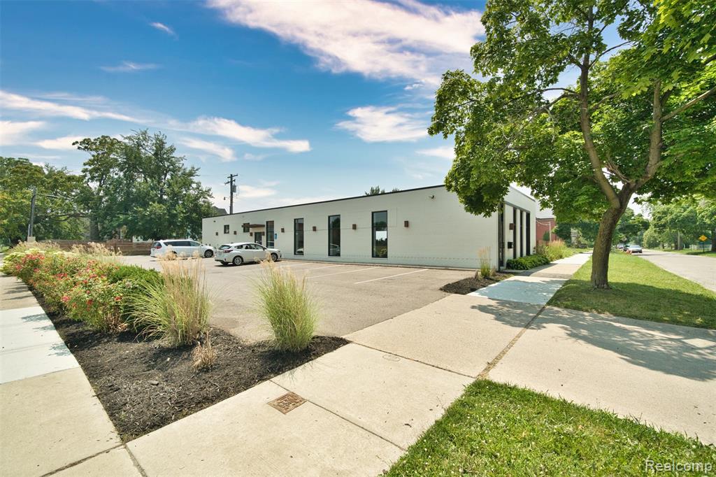 611 W Philadelphia Street - Photo 3