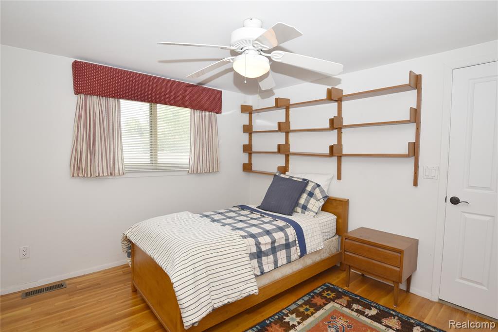 733 Highland Avenue, Clawson, MI — Photo 23