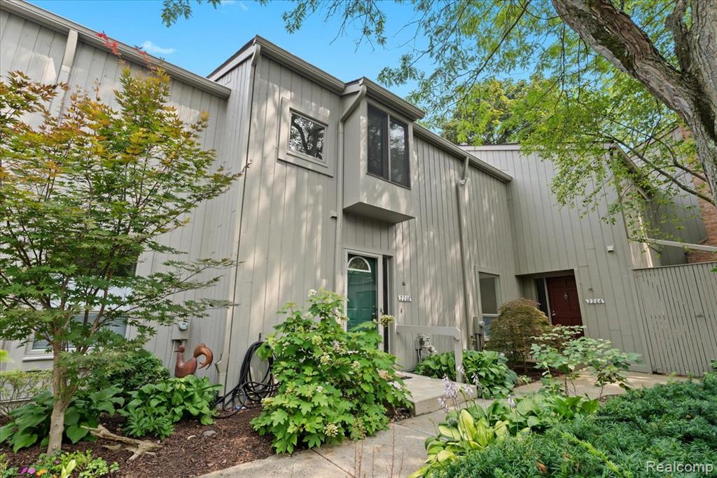 2208 Applewood Court, Ann Arbor, MI 48103 — front exterior