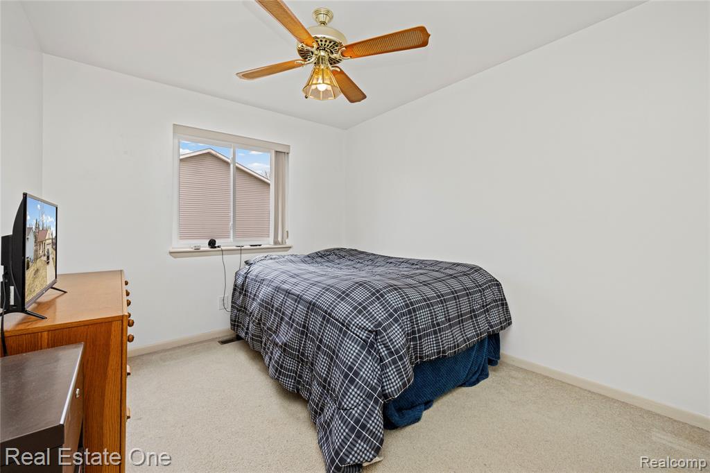 6335 Stonehearth Pass, Grand Blanc, MI 48439 — Photo 27