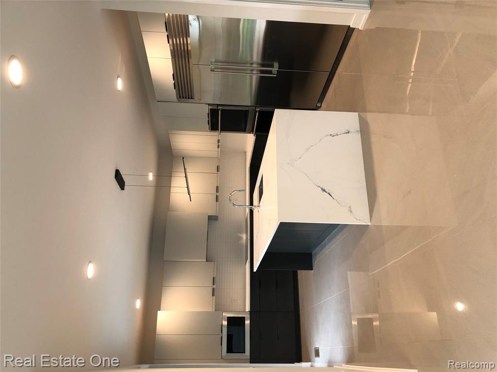 1830 Sadie Shore Drive NW, Commerce Twp, MI 48382 — Photo 8