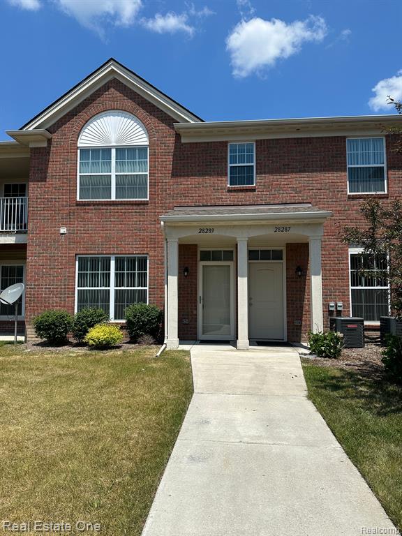 28289 S POINTE Lane, New Baltimore, MI