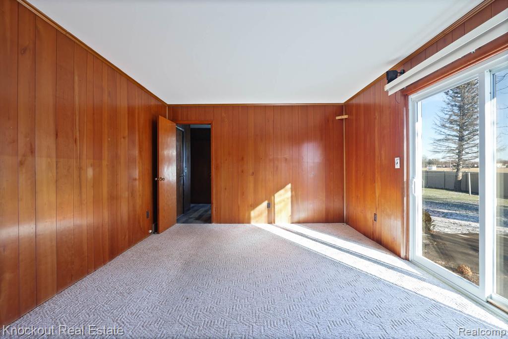 409 FRANCONIAN Drive E, Frankenmuth, MI 48734 — Photo 17
