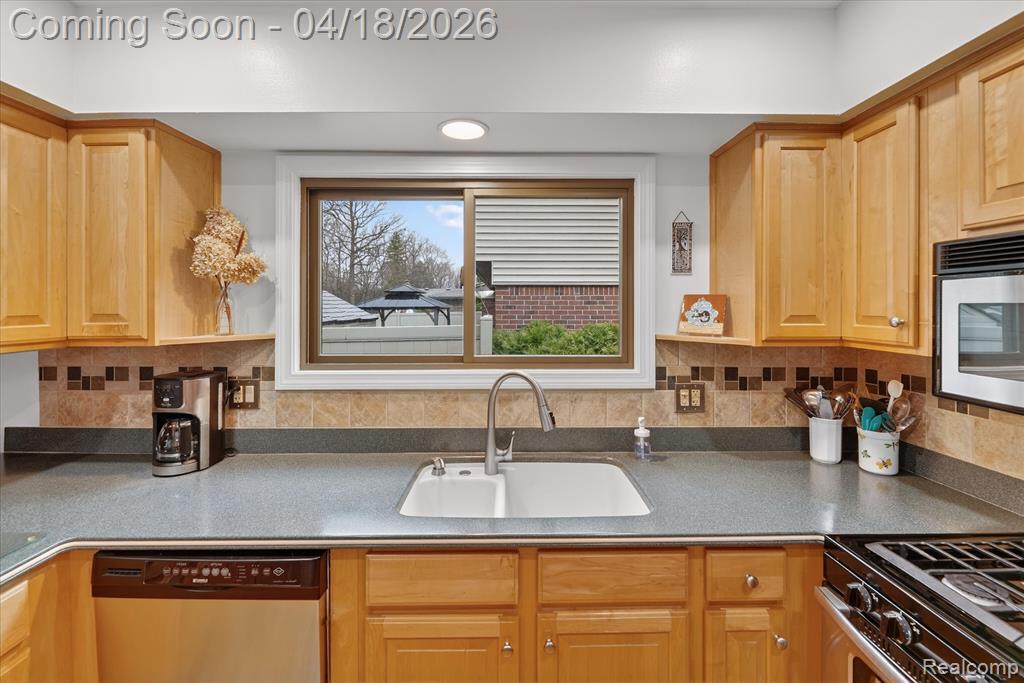 43156 Hanford Road, Canton, MI 48187 — Photo 21