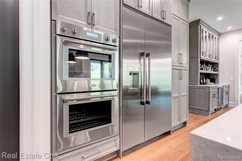 3370 Bloomcrest Drive, Bloomfield Hills, MI, 48304