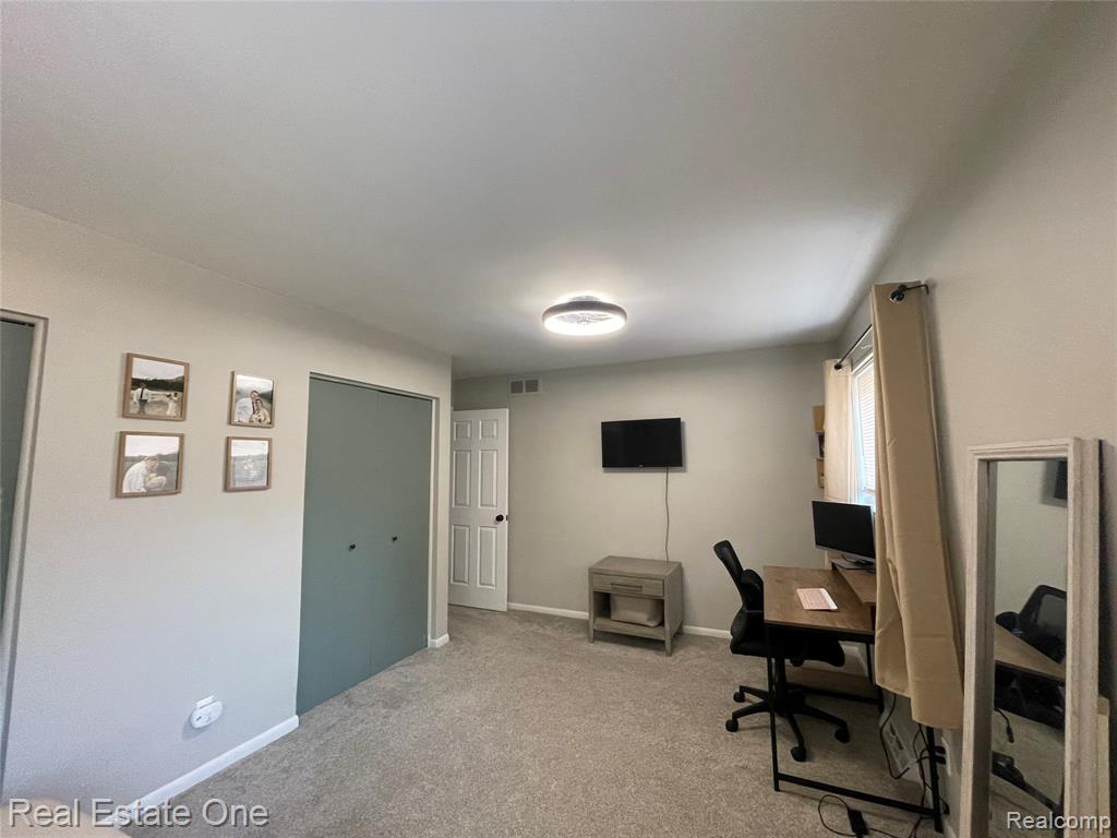 4562 Valley Road, Trenton, MI 48183 — Photo 14