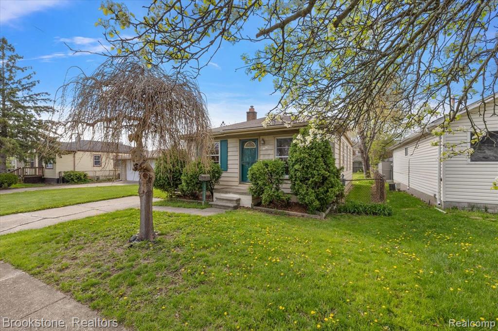 7528 Anna Avenue, Warren, MI 48092 — Photo 2