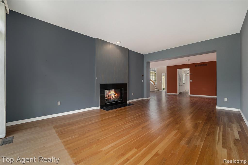 7369 Danbury Drive, West Bloomfield, MI — Photo 6