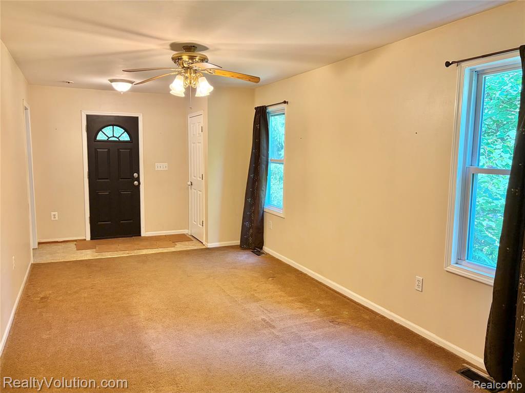 718 S Main Street, Almont, MI 48003 — Photo 7