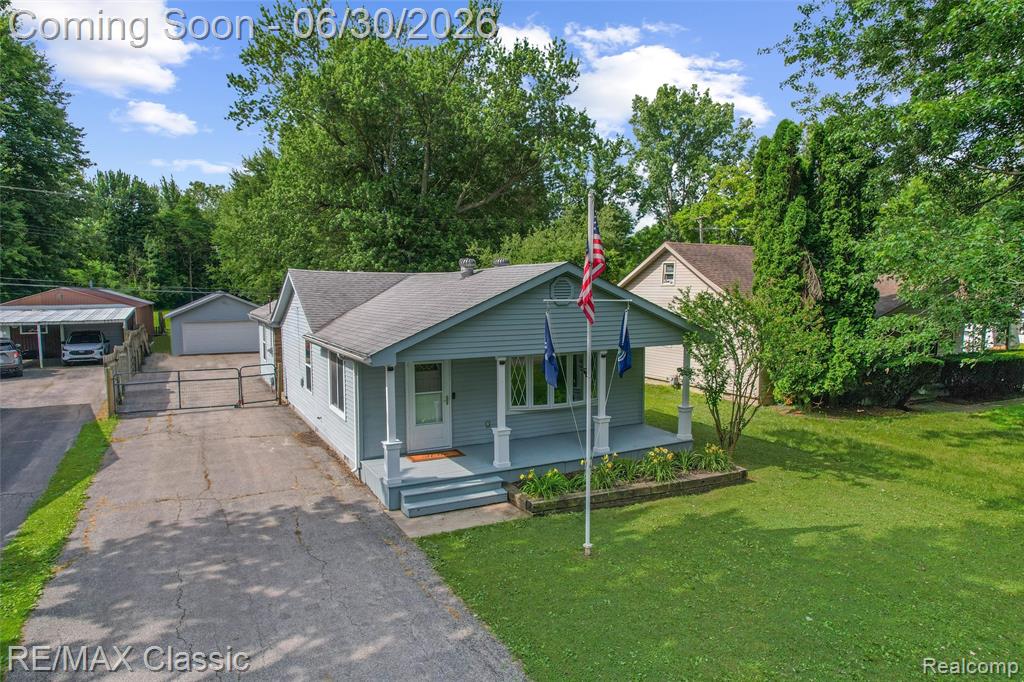 401 Center Street, Carleton, MI 48117 — Photo 2