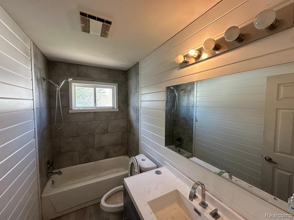30026 Bock Street, Garden City, MI — Photo 9