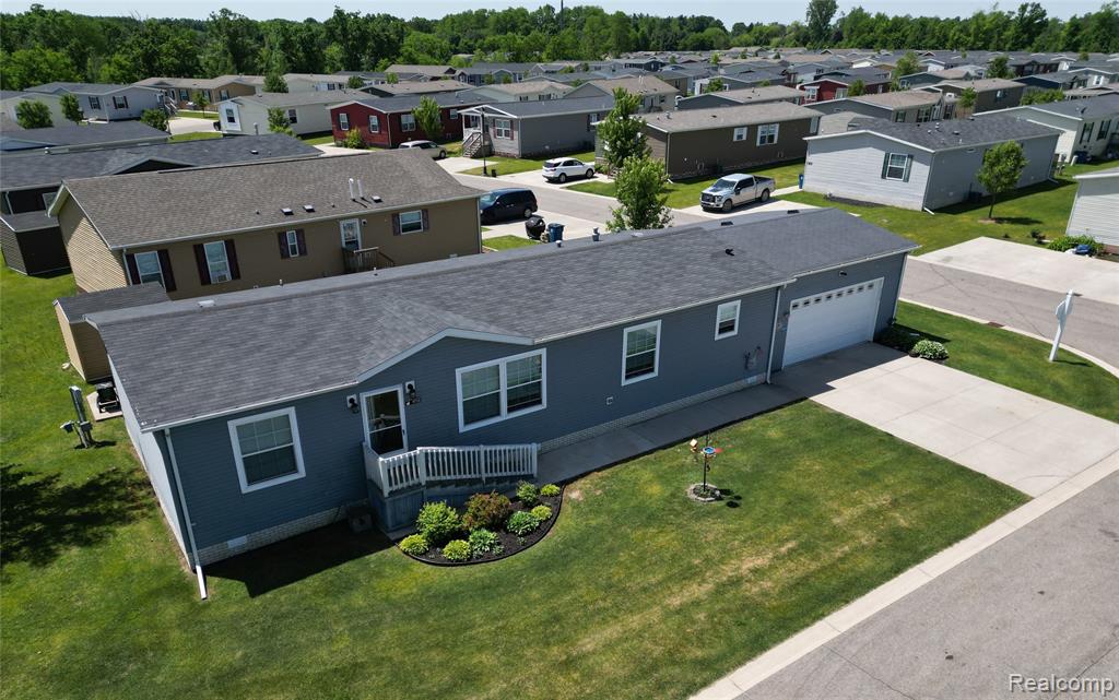 9758 Home Court, Fenton, MI 48430 — Photo 17