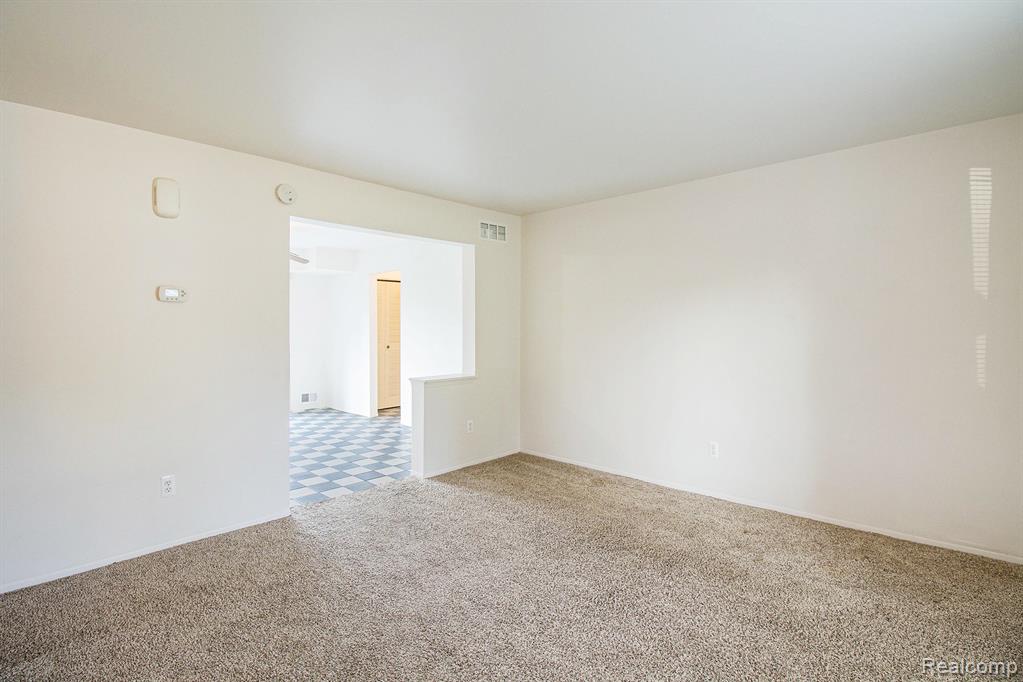 505 Garden Lane, Fowlerville, MI 48836 — Photo 3
