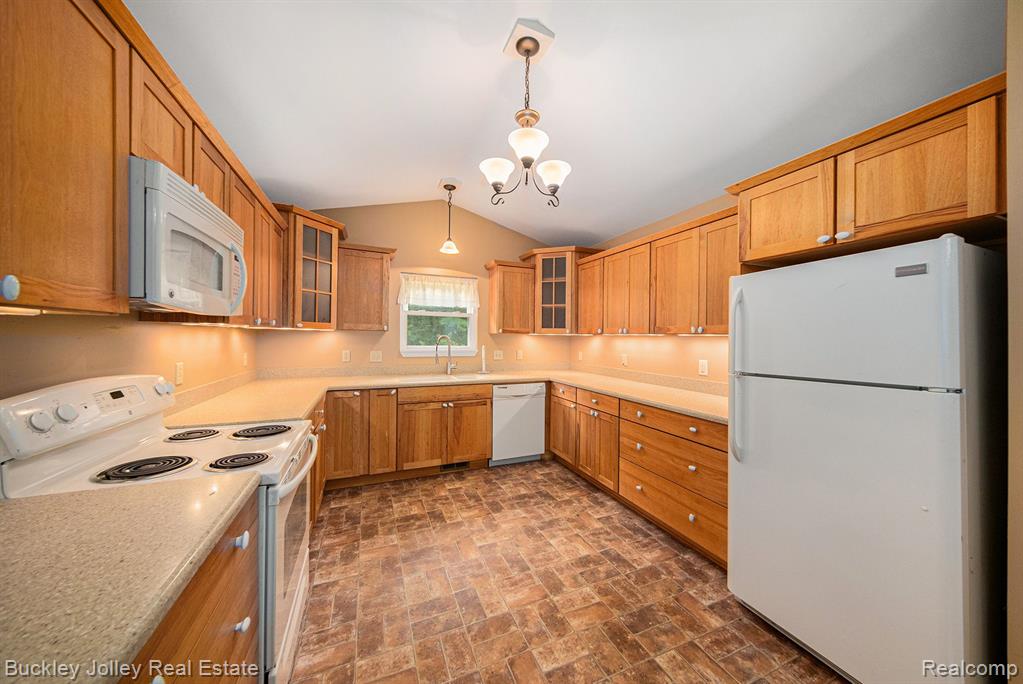 9515 MEADOW Lane, Pinckney, MI 48169 — Photo 3