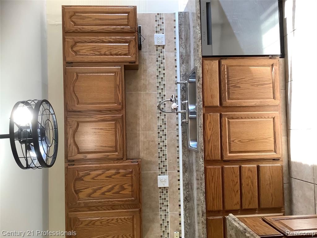 467 Forest Street, Westland, MI 48186 — Photo 5