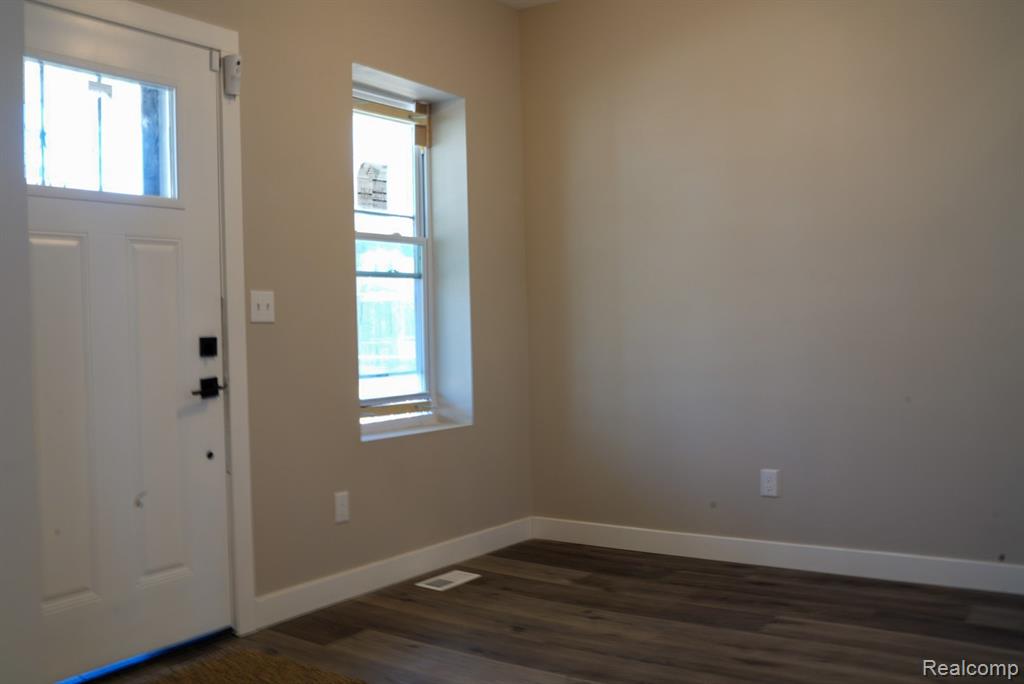 2463 Townsend Street - Photo 2