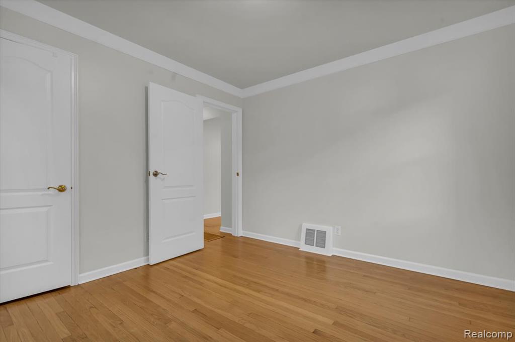 912 Woodsboro Drive, Royal Oak, MI 48067 — Photo 15