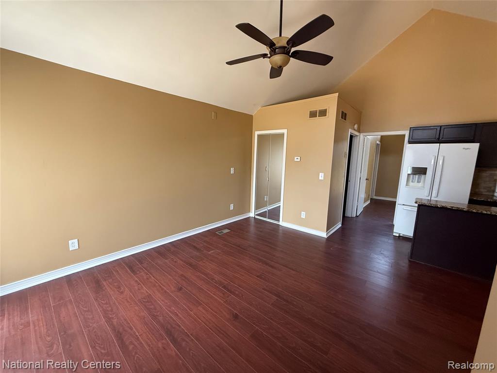 5619 Fox Hill Drive, Sterling Heights, MI 48310 — Photo 22