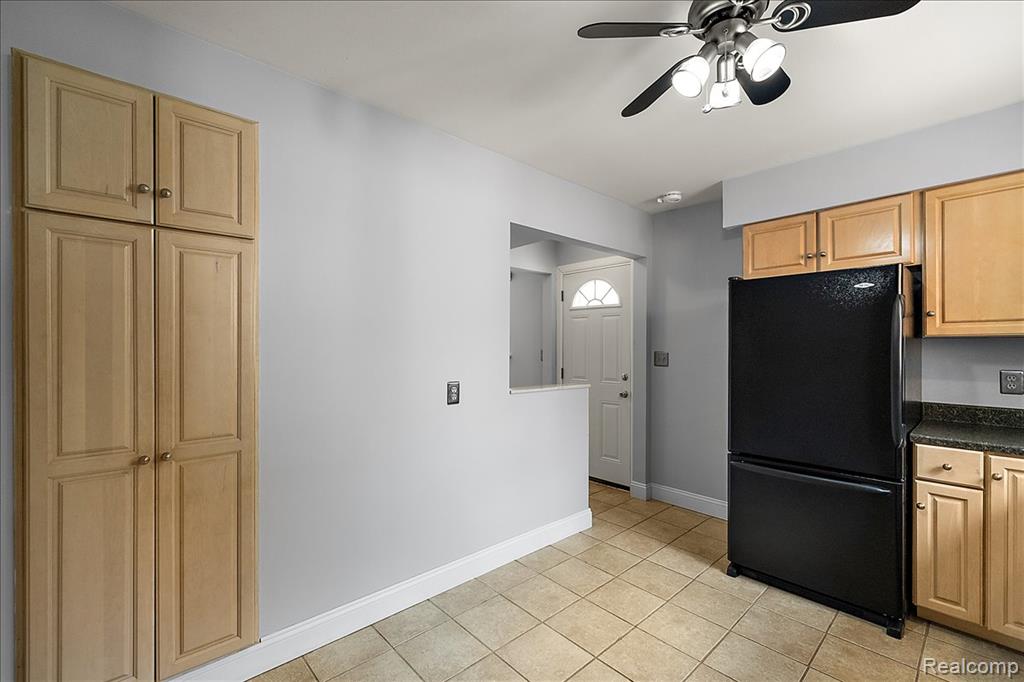 1271 Beaupre Avenue, Madison Heights, MI 48071 — Photo 17