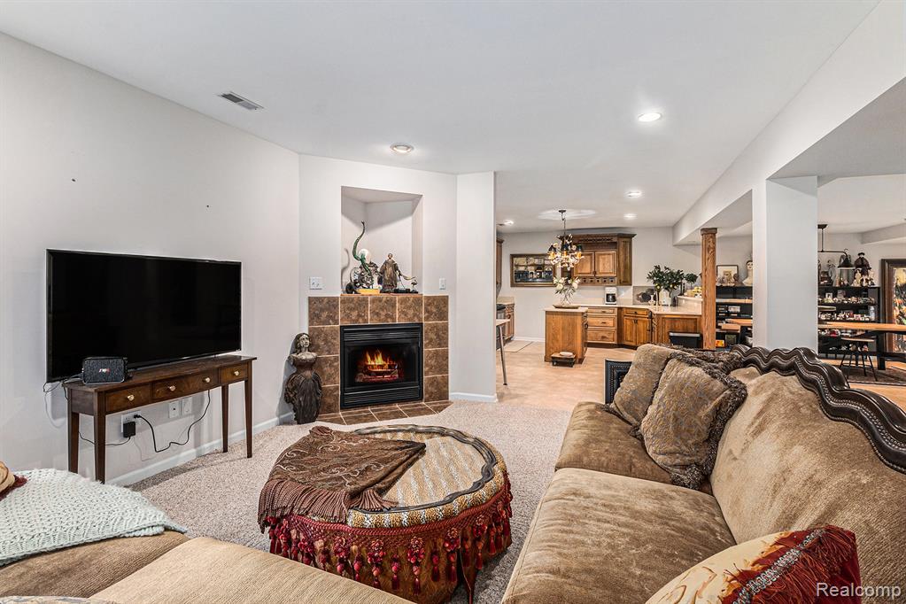 6439 Cohoctah Road, Fenton, MI 48430 — Photo 22