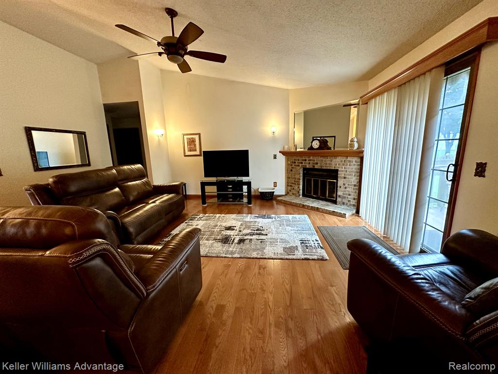 24297 Simmons Drive, Novi, MI — Photo 18