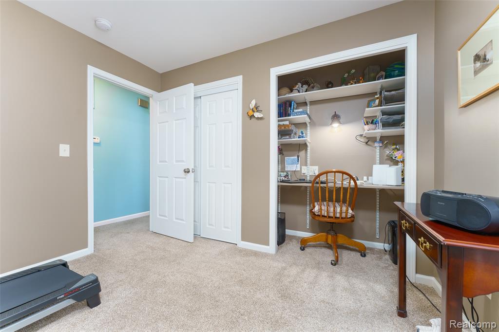 722 Griswold Street, 8, Howell, MI 48843 — Photo 15