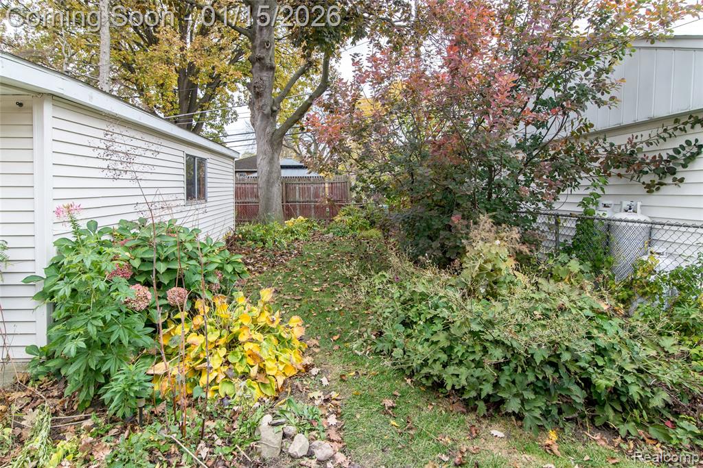 9943 Leverne, Redford, MI 48239 — Photo 15