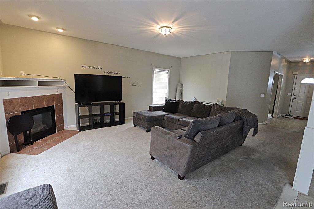 13218 MANTAUK, Belleville, MI 48111 — Photo 18