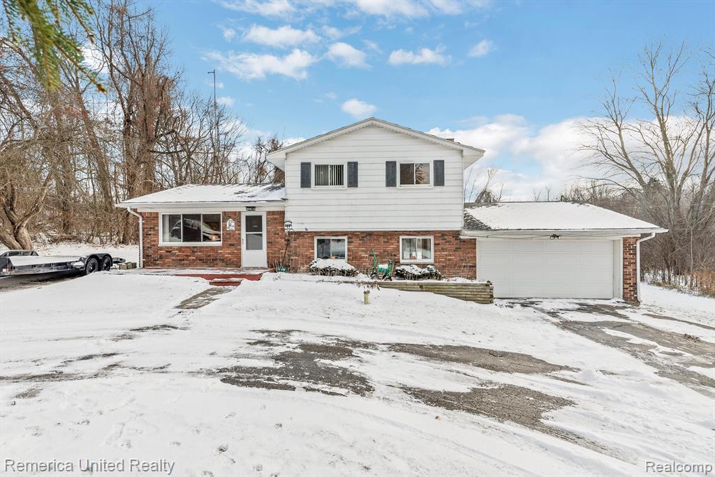 5731 FLEMINGS LAKE Road, Clarkston, MI 48348 — Photo 2