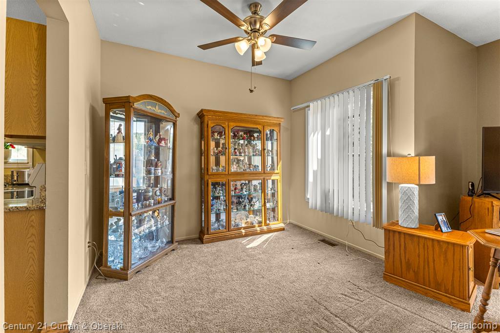 698 Ravencrest Lane, Westland, MI — Photo 19