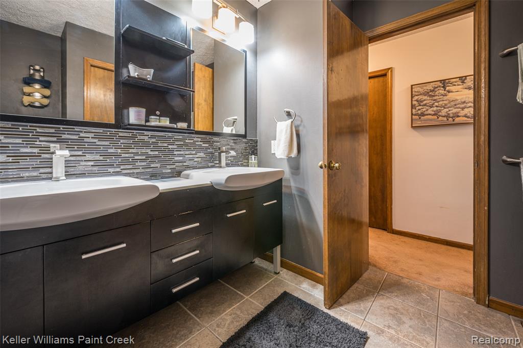 318 Smalley Drive, Mount Pleasant, MI 48858 — Photo 13