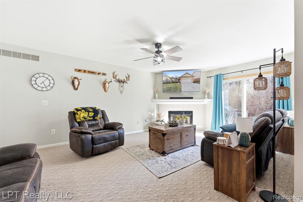 24595 Jason Drive, Brownstown, MI 48134 — Photo 5