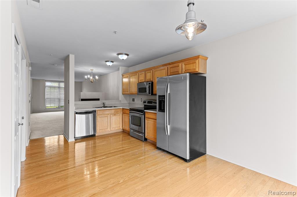 39621 SPRINGWATER Drive, Northville, MI — Photo 12