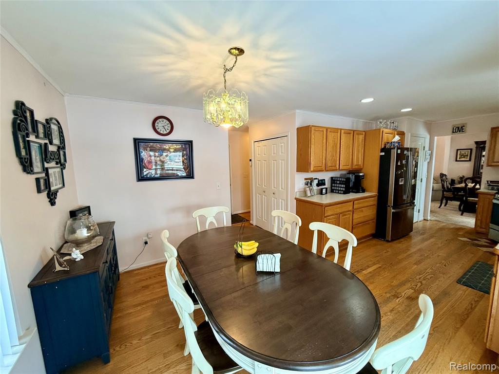 7586 Paradise Drive, Grand Blanc, MI 48439 — Photo 16