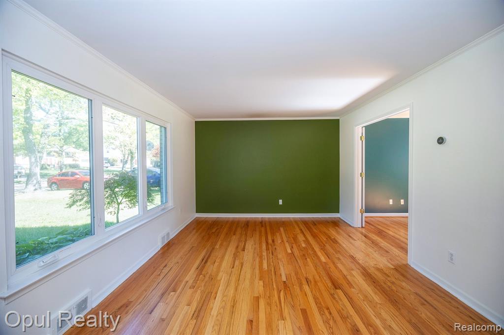 8469 CONCORD Road, Grosse Ile, MI 48138 — Photo 12