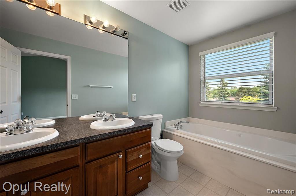 1978 Frances Way, Ypsilanti, MI 48198 — Photo 27