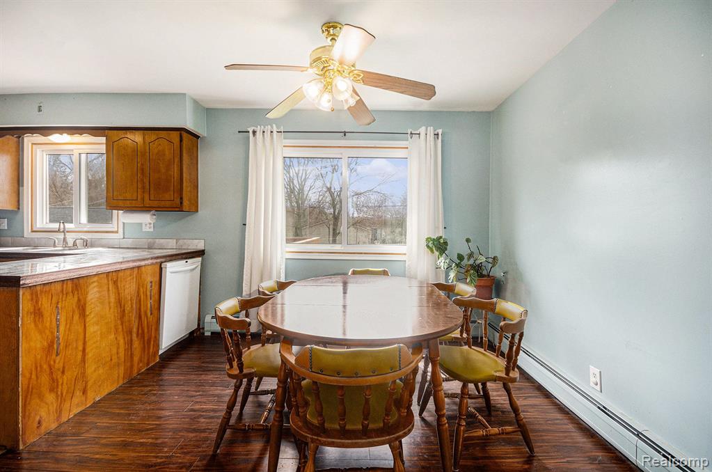 8100 RUSSELL Street, Shelby Twp, MI 48317 — Photo 7