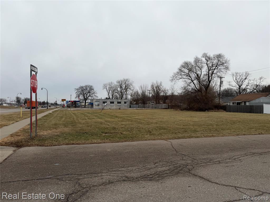 TELEGRAPH TELEGRAPH, Taylor, MI 48180 — Photo 2