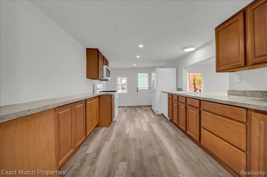 100 Danforth Street, White Lake, MI — Photo 12